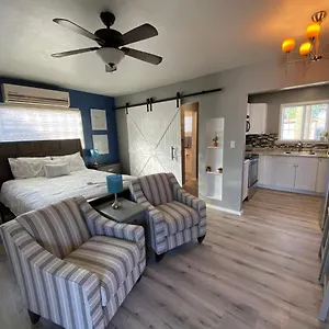 https://21-chelsea-place-on-the-park.scottsdalehotels.org
